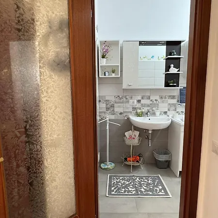 La Maison De Marie Novara